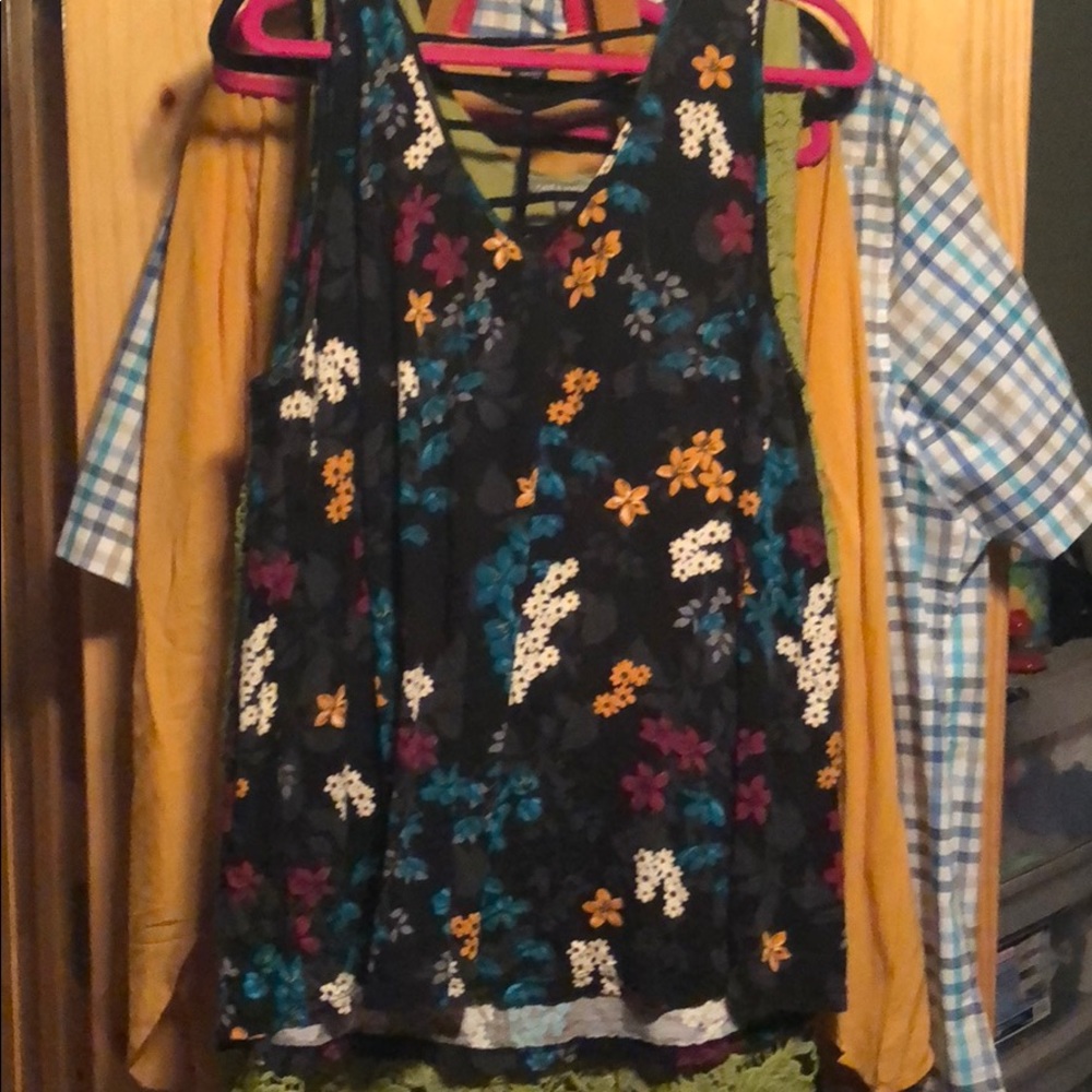 Torrid blouse size 3